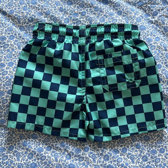 New without tags baby Cat & Jack boys swimsuit 6-9 months 💚💙 - Picture 3 of 3
